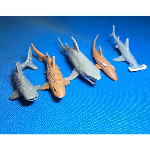 Vintage K&M Int. Realistic Shark Figurines Tiger Great White Whale Leopard 2-4" - Picture 1 of 4